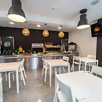 Avanti , W Centrum Przy Jeziorze I Promenadzie, Sniadanie , Obiad Lub Obiadokolacja