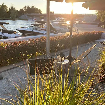 Avanti , W Centrum Przy Jeziorze I Promenadzie, Sniadanie , Obiad Lub Obiadokolacja Mikołajki