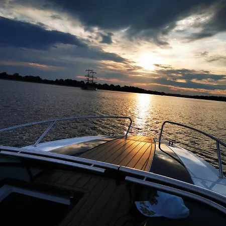 Avanti Mikolajki: Lakeside Retreat With Dining Options