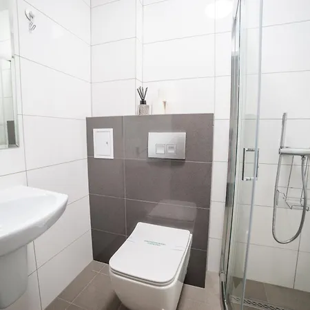 Bed and Breakfast Avanti , W Centrum Przy Jeziorze I Promenadzie, Sniadanie , Obiad Lub Obiadokolacja 3*