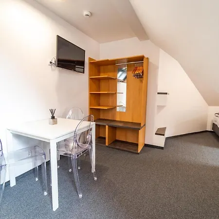 Avanti , W Centrum Przy Jeziorze I Promenadzie, Sniadanie , Obiad Lub Obiadokolacja Mikołajki