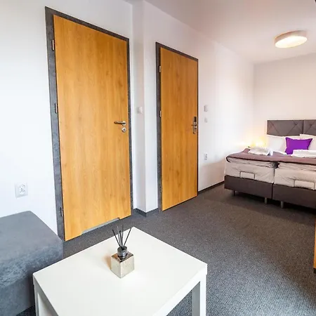 Avanti , W Centrum Przy Jeziorze I Promenadzie, Sniadanie , Obiad Lub Obiadokolacja 3* Mikołajki