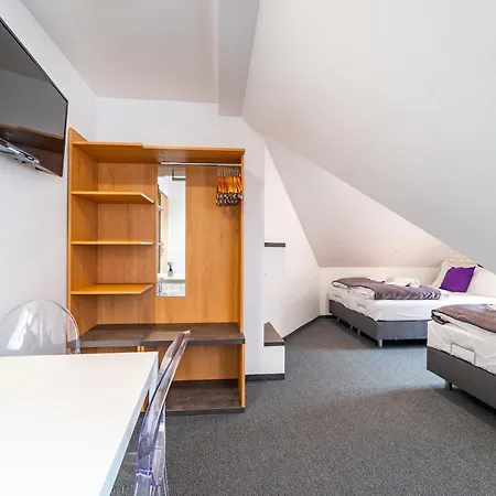 Avanti , W Centrum Przy Jeziorze I Promenadzie, Sniadanie , Obiad Lub Obiadokolacja 3* Mikołajki