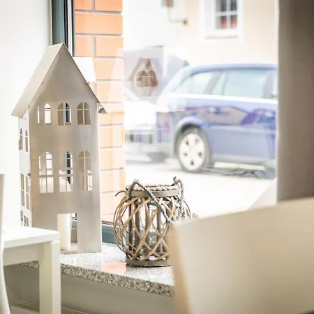 Alojamento de Acomodação e Pequeno-almoço Avanti , W Centrum Przy Jeziorze I Promenadzie, Sniadanie , Obiad Lub Obiadokolacja 3*