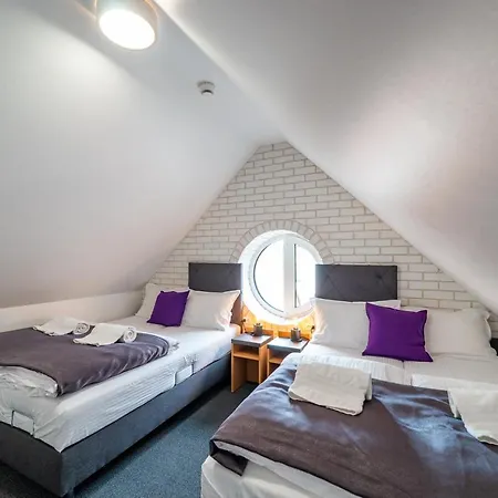 Avanti , W Centrum Przy Jeziorze I Promenadzie, Sniadanie , Obiad Lub Obiadokolacja Bed and breakfast Mikołajki