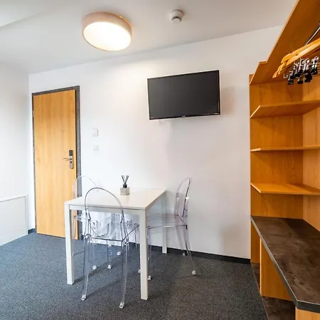 Avanti , W Centrum Przy Jeziorze I Promenadzie, Sniadanie , Obiad Lub Obiadokolacja Bed and Breakfast 3*