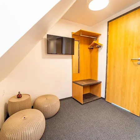 Avanti , W Centrum Przy Jeziorze I Promenadzie, Sniadanie , Obiad Lub Obiadokolacja 3*