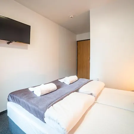 Avanti , W Centrum Przy Jeziorze I Promenadzie, Sniadanie , Obiad Lub Obiadokolacja