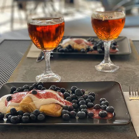 Avanti , W Centrum Przy Jeziorze I Promenadzie, Sniadanie , Obiad Lub Obiadokolacja Mikołajki