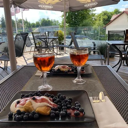 Avanti Mikolajki: Lakeside Retreat With Dining Options Bed & Breakfast *