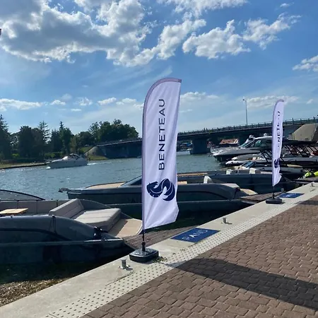 Avanti Mikolajki: Lakeside Retreat With Dining Options Bed & Breakfast Mikolajki (Mragowo)