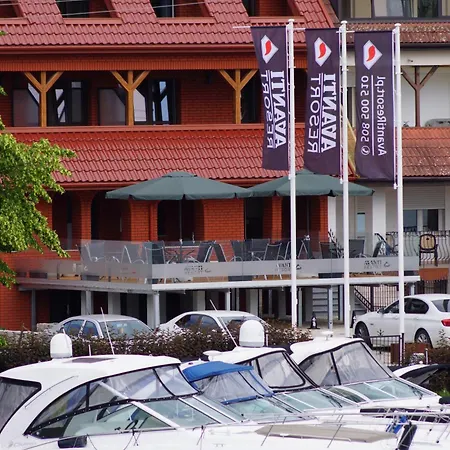 Avanti , W Centrum Przy Jeziorze I Promenadzie, Sniadanie , Obiad Lub Obiadokolacja Mikołajki