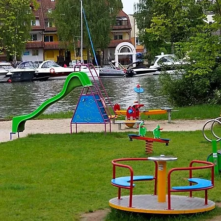 Avanti , W Centrum Przy Jeziorze I Promenadzie, Sniadanie , Obiad Lub Obiadokolacja