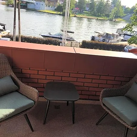 Avanti , W Centrum Przy Jeziorze I Promenadzie, Sniadanie , Obiad Lub Obiadokolacja 3*