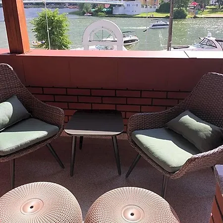 Avanti , W Centrum Przy Jeziorze I Promenadzie, Sniadanie , Obiad Lub Obiadokolacja 3*