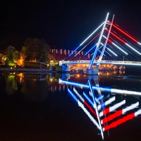 Avanti , W Centrum Przy Jeziorze I Promenadzie, Sniadanie , Obiad Lub Obiadokolacja 3*