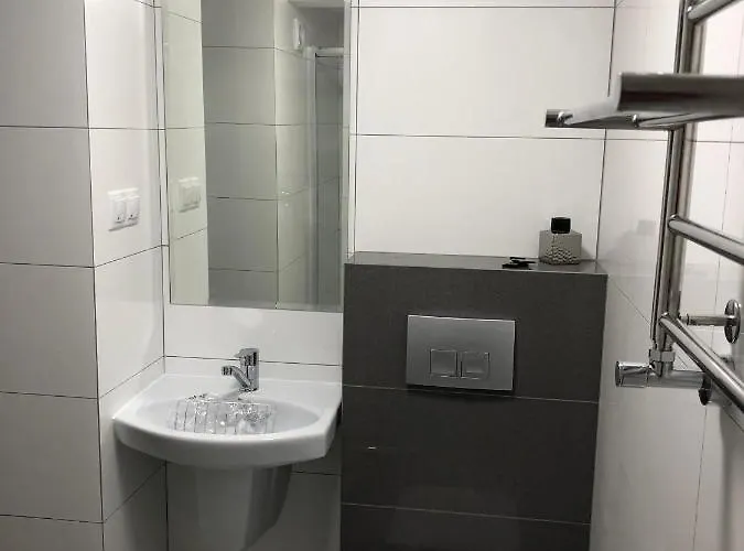 Avanti , W Centrum Przy Jeziorze I Promenadzie, Sniadanie , Obiad Lub Obiadokolacja Mikołajki